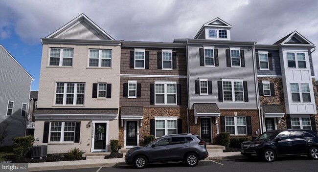 Building Photo - 13808 Litespeed Way