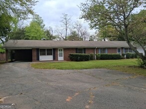 Building Photo - 14 Brannan St