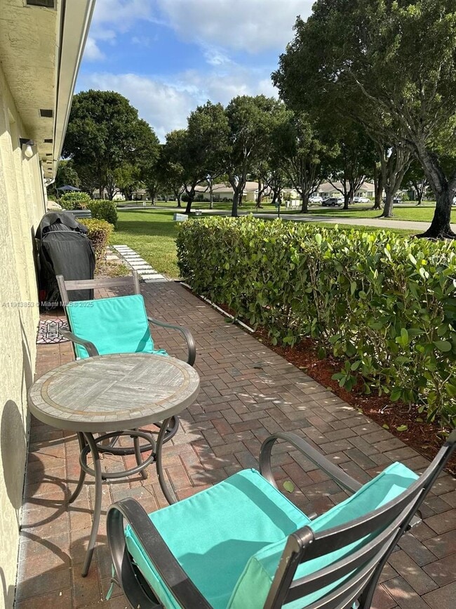 Building Photo - 5169 Lakefront Blvd