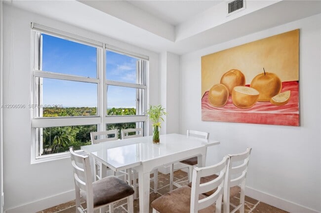 Building Photo - 747 Crandon Blvd