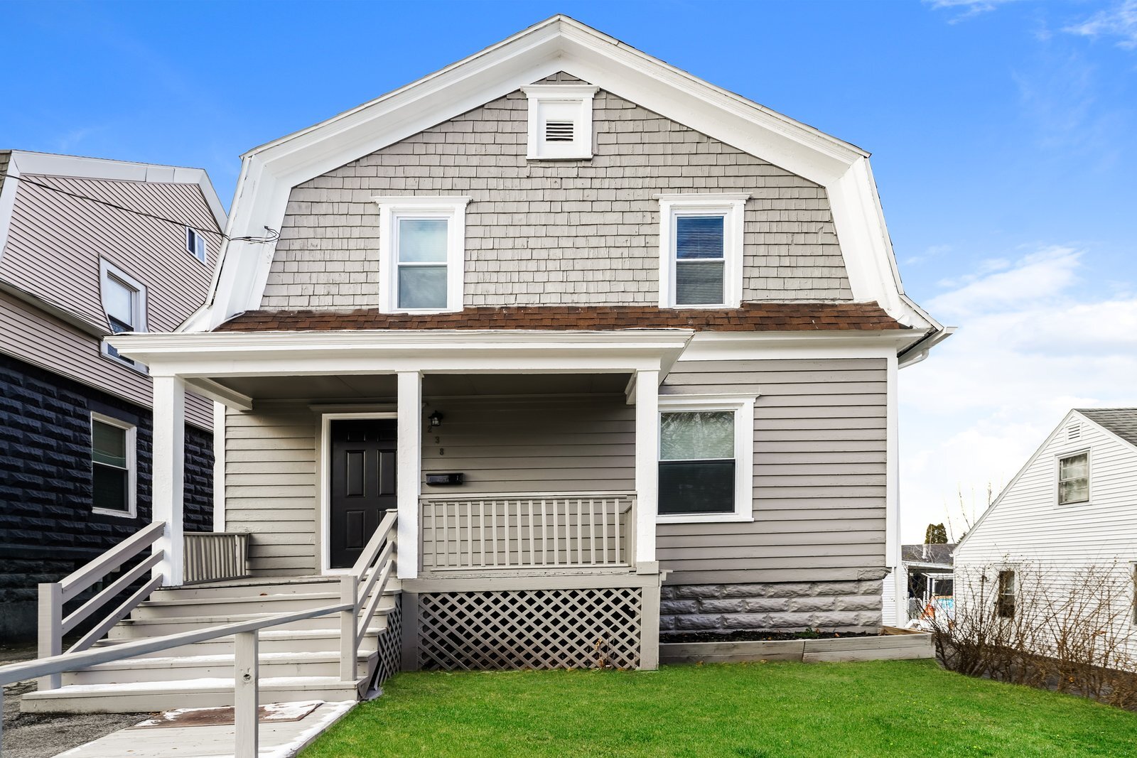 Building Photo - 238 Bruce St