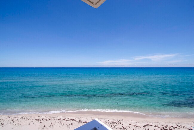 Building Photo - 5540 N Ocean Dr