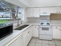 Building Photo - 2421 NW 96th Terrace