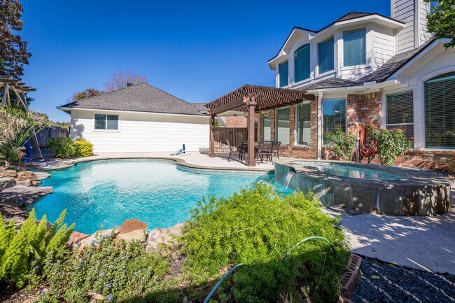 Building Photo - 5630 Ashford Ridge Ln