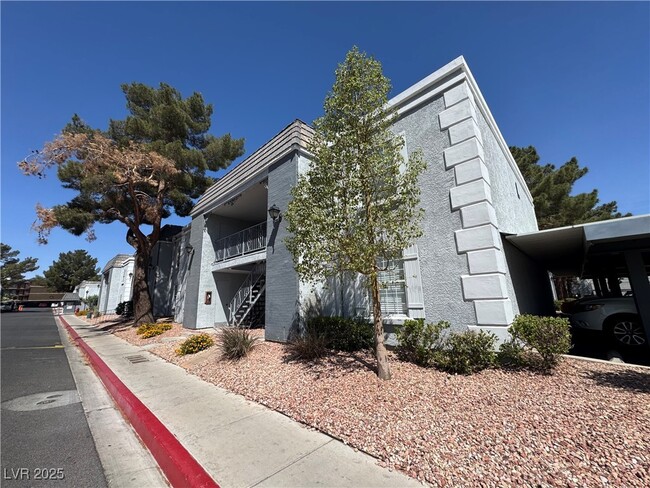 Building Photo - 3823 S Maryland Pkwy