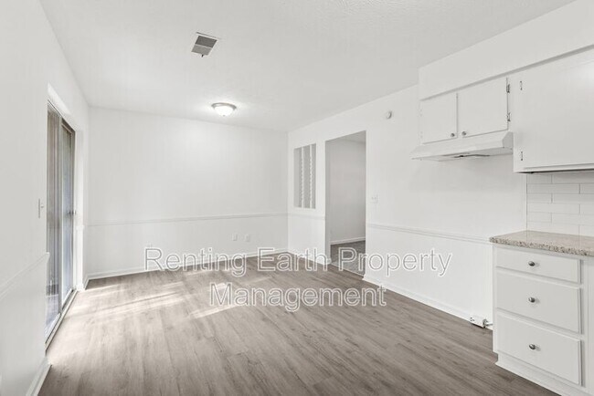 Building Photo - 1322 Frisco St
