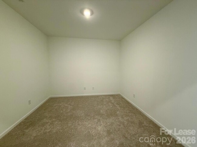 Building Photo - 206 Silver Fleet Dr