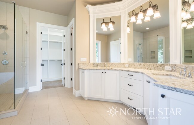 Building Photo - Executive Custom Home with River View on Acreage in West Linn