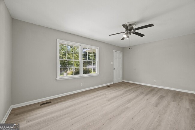 Building Photo - 2260 Arrowwood Dr