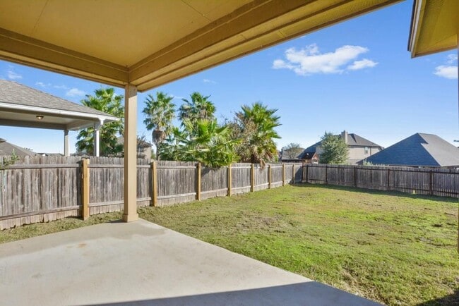 Building Photo - 163 Lone Tree Hollow