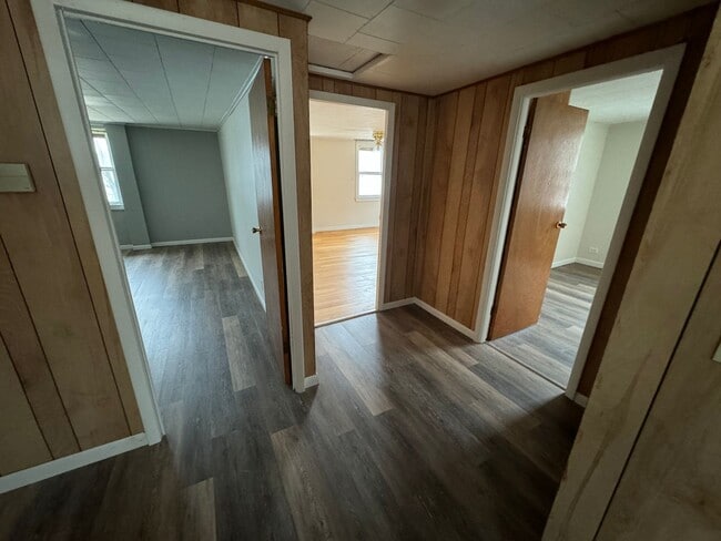 Building Photo - 26-28 Route 7 North, Unit 101