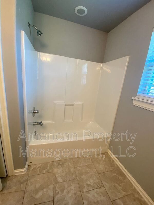 Building Photo - 5312 Charleston Dr