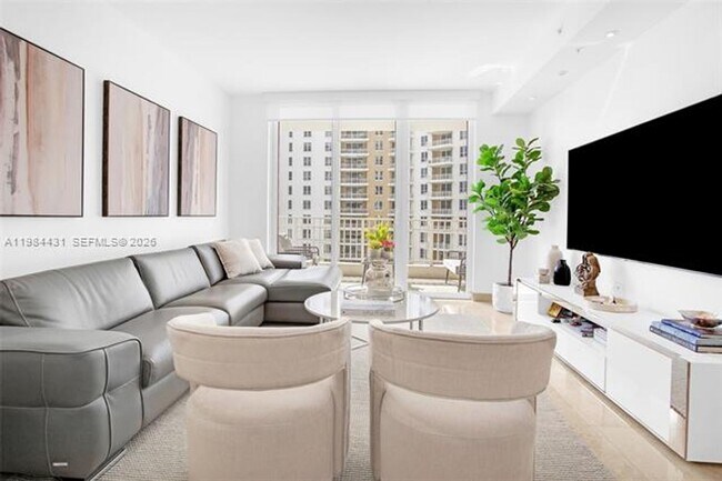 Building Photo - 801 Brickell Key Blvd