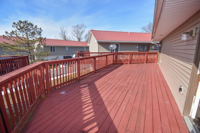 Building Photo - Two Bedroom in Jersey Shore with 1-Car Garage!