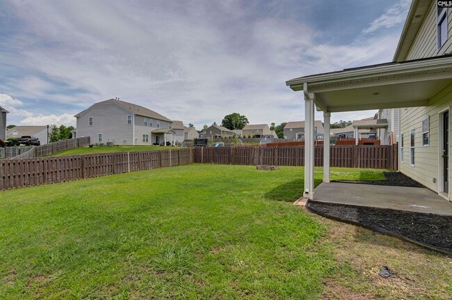 Building Photo - 414 Tulip Way