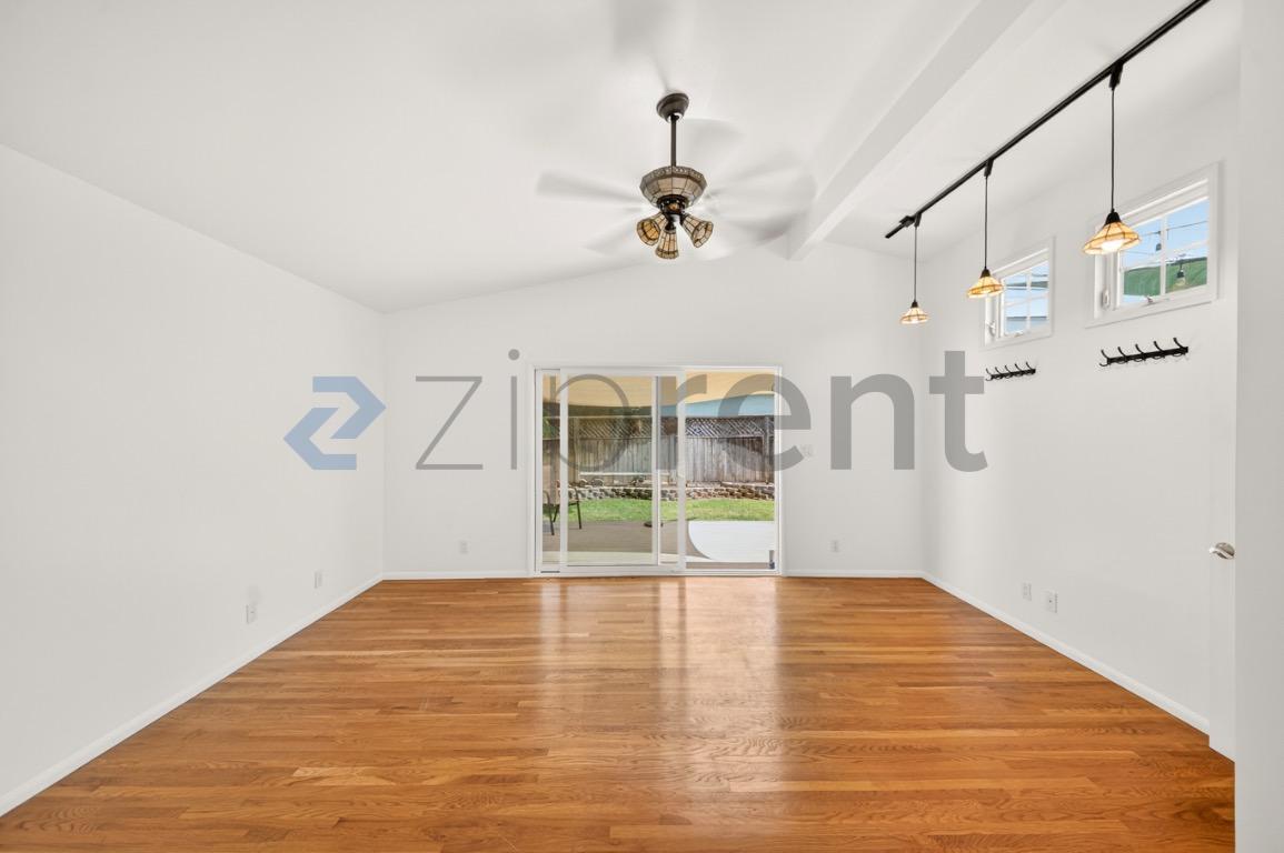 Building Photo - 1020 Felbar Ave