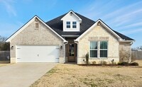 Building Photo - Coming Soon! Stunning 4 Bed 2 Bath on Almost an Acre in Flint!