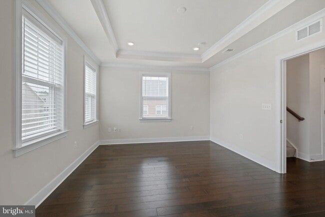 Building Photo - 143 Rubens Dr