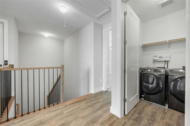 Building Photo - 4204 Elevator Dr