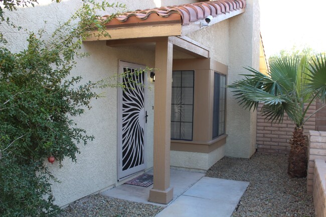 Building Photo - "Charming 2-Bed, 2-Bath Oasis in Las Vegas...