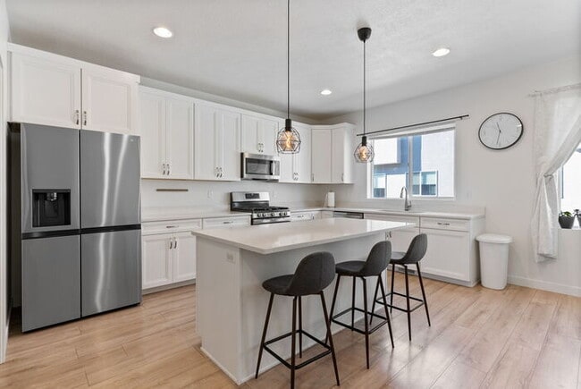 Building Photo - Coming Soon!