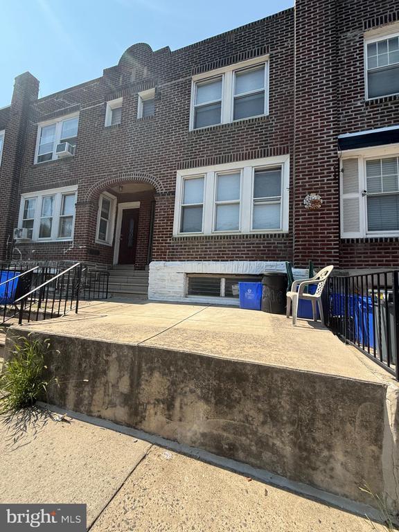 Building Photo - 6144 Vandike St