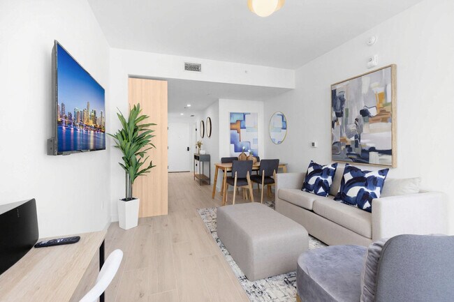 Building Photo - 225 N Miami Ave