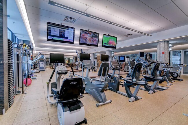 Building Photo - 21055 Yacht Club Dr