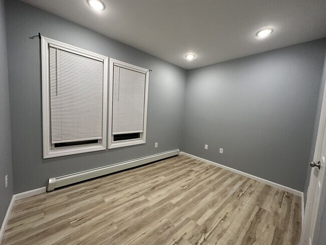 Building Photo - 212 Inslee Pl, Elizabeth NJ