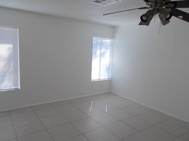 Building Photo - Charming 2-Story 3 Bedroom Townhome