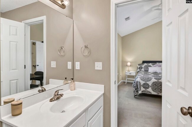 Building Photo - 106 Tuscany Ct