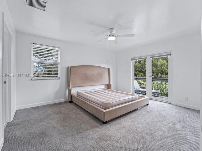 Building Photo - 10281 NW 32nd St