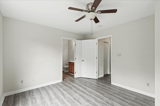 Building Photo - COMING SOON- 3 Bedroom 2 Half Bath Townhome in Spotsylvania