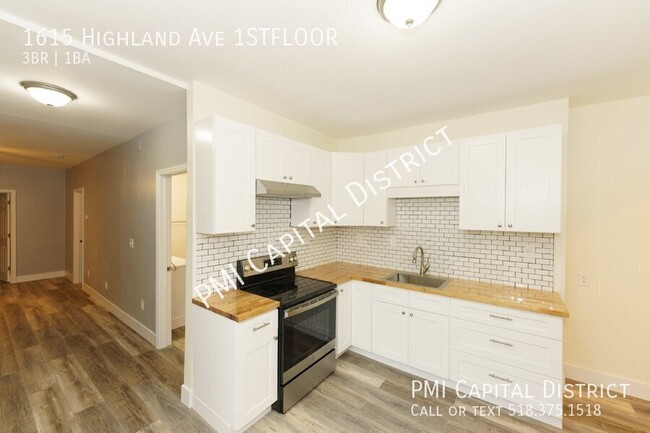 Primary Photo - Newly Remodeled 3 bed/1 bath Apt w/ W/D Ho...