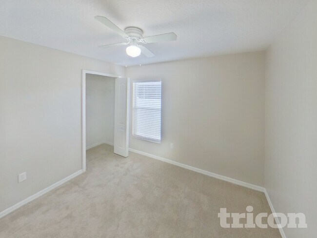 Building Photo - 945 Ridge Haven Dr