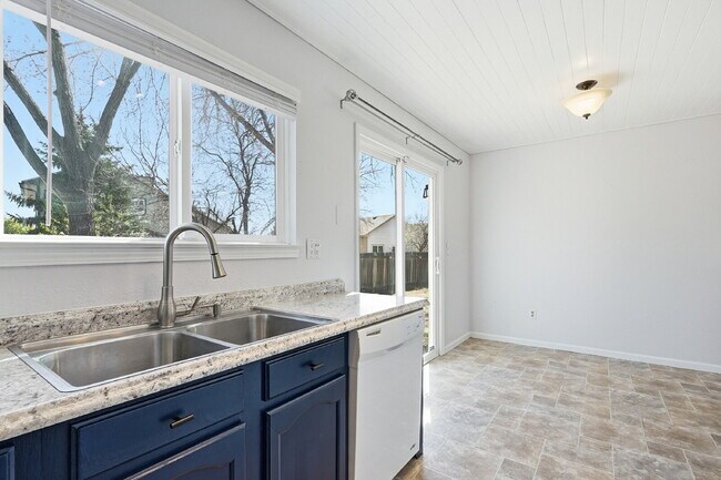 Building Photo - $1,840.95, 3-bed, 1.5-bath, located in Colorado Springs with a large backyard.