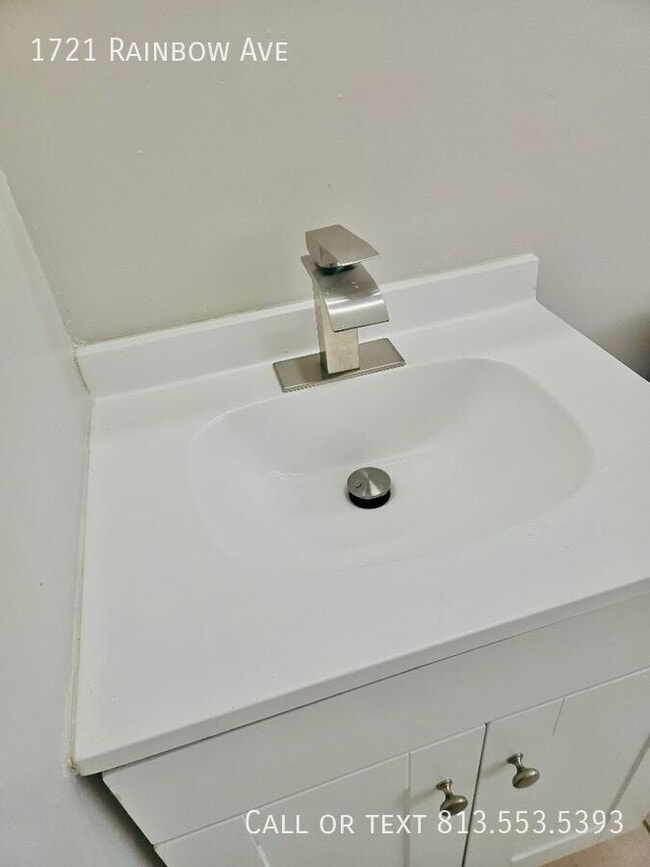 Building Photo - 1721 Rainbow Ave