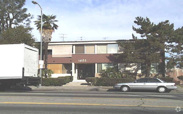 Building Photo - 14033 Sherman Way