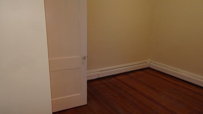 Building Photo - 911 Pine St