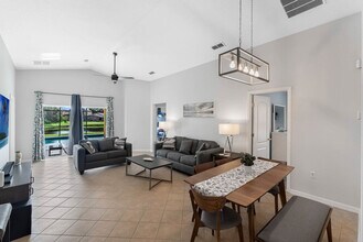 Building Photo - 958 Sandy Ridge Dr