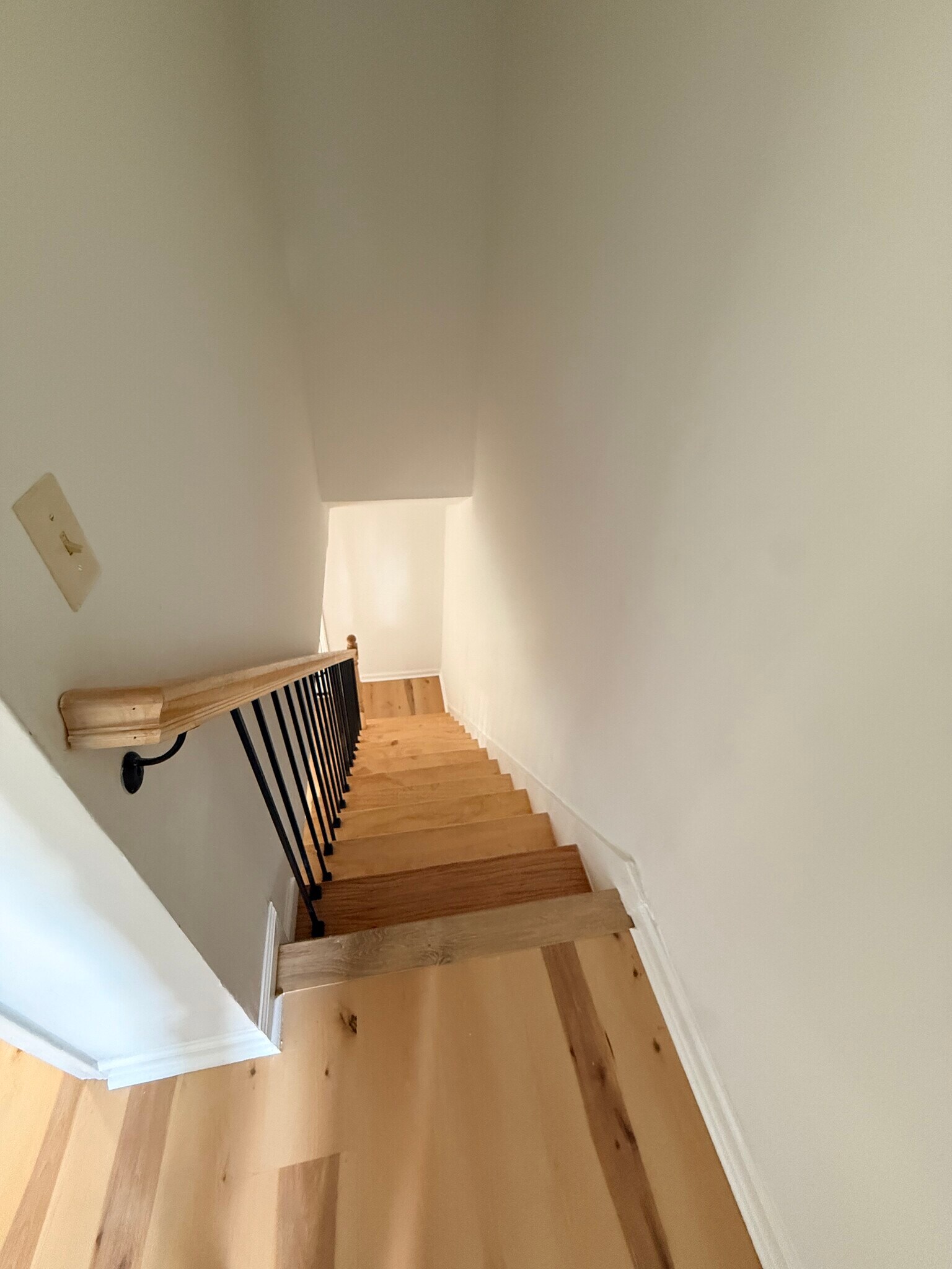 Building Photo - 708 Eric Dr