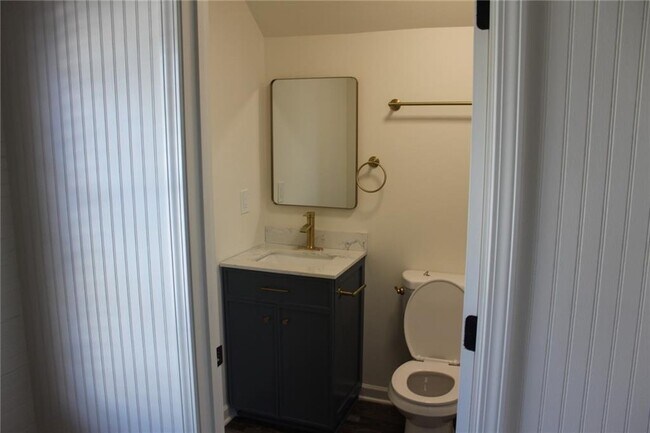 Building Photo - 11 Liberty St