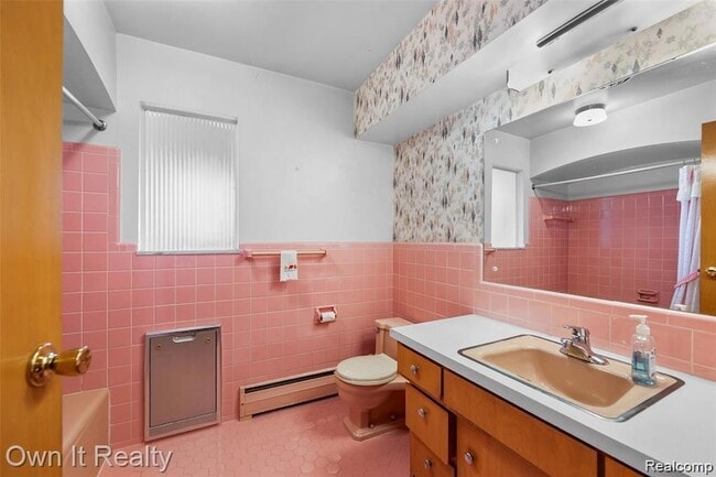 Building Photo - 26444 Doxtator St