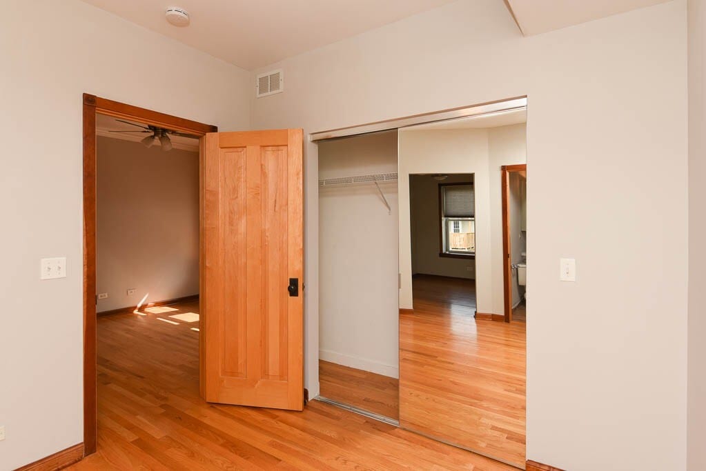 Building Photo - 3253 N Clifton Ave