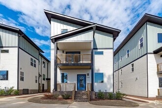 Building Photo - **OFFERING WAIVED APPLICATION FEES & $200 ...