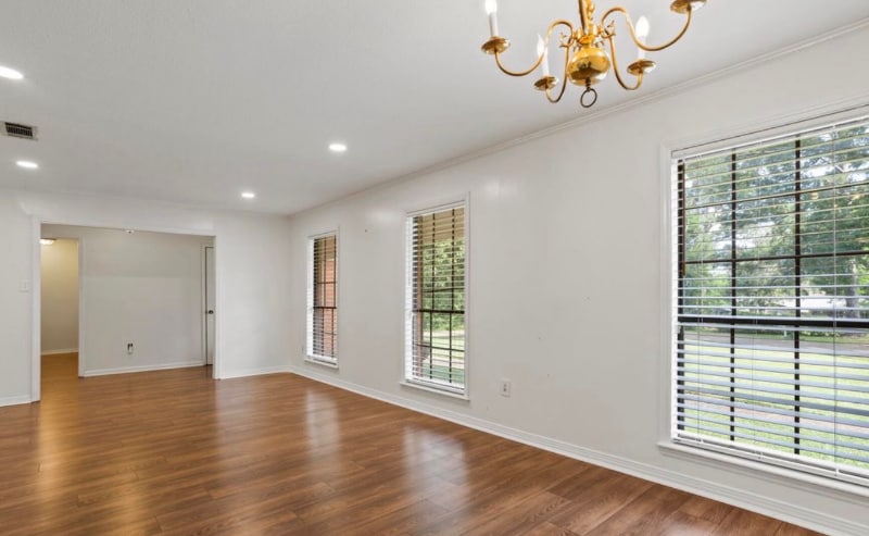 Building Photo - 332 Kiowa Dr