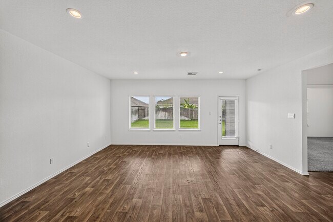 Building Photo - 5118 Dove Hl Ln
