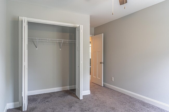 Building Photo - 1040 W Indiana Ave