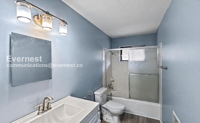 Building Photo - 18 Inglenook Dr