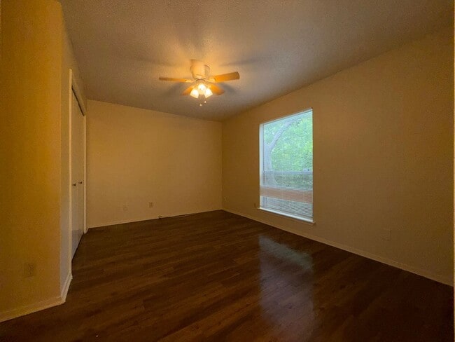 Building Photo - 12812 Tomanet Trail